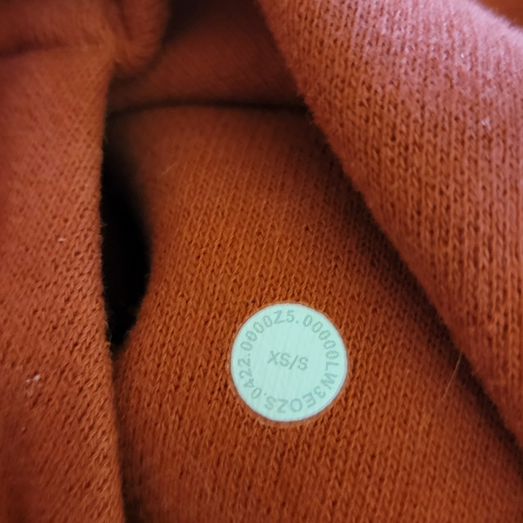 Lululemon Scuba - Picture 4 of 4